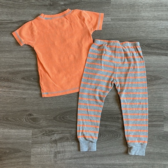 Carter's baby boys pajama set - Picture 2 of 3